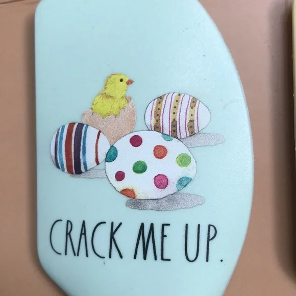 Rae Dunn Springtime 4 Piece Spatula & Cookie Cutter Set NWT - Picture 3 of 10